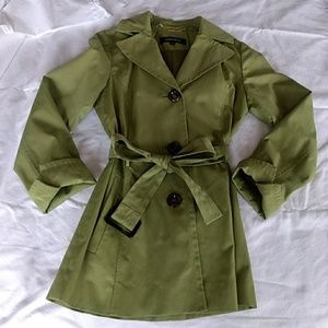 Short rain jacket